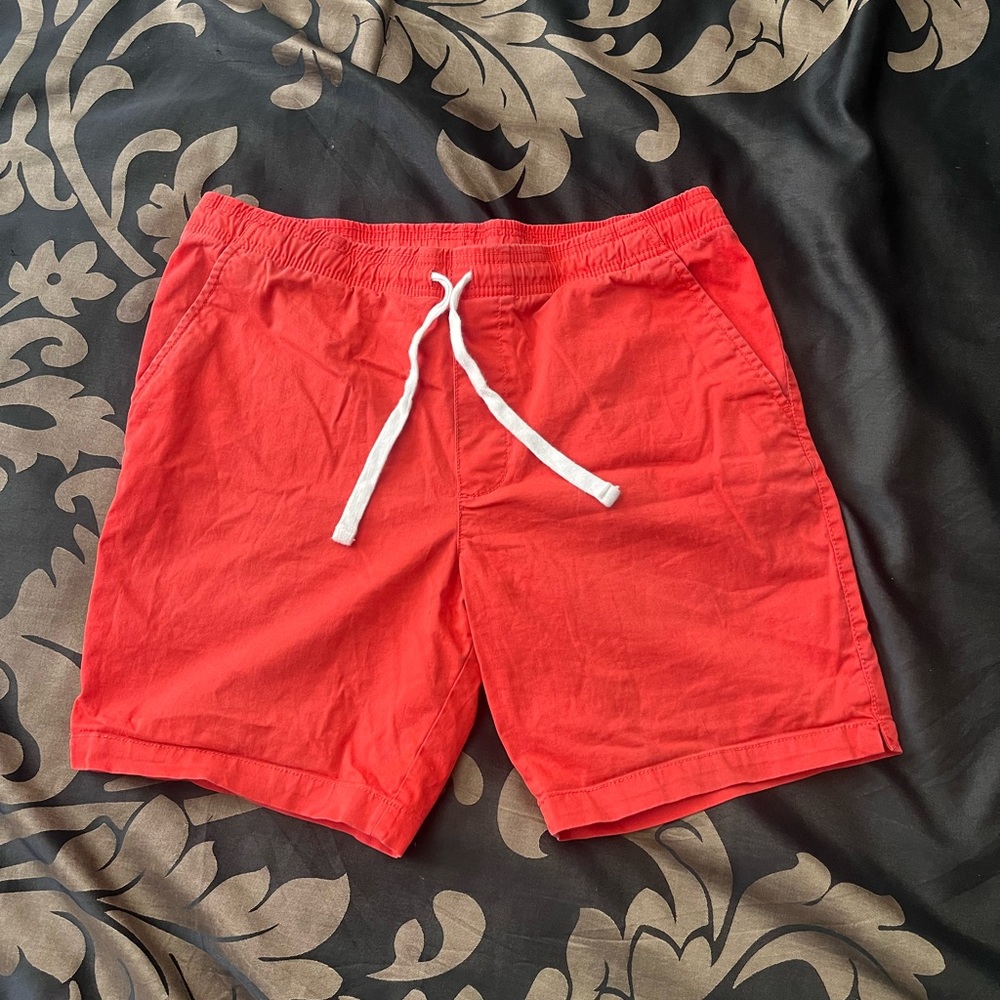 Red Shorts Super Minimalist!